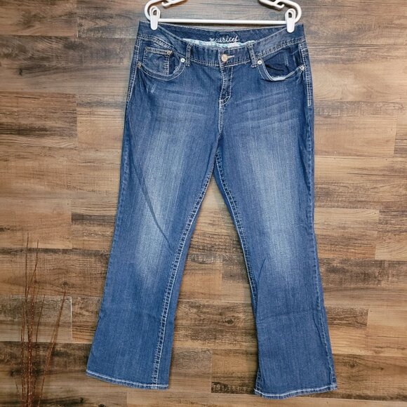 Maurices Jeans Curvy Flare 16 R Mid Rise Medium Light Wash Ripped Stretch Denim - Picture 2 of 11
